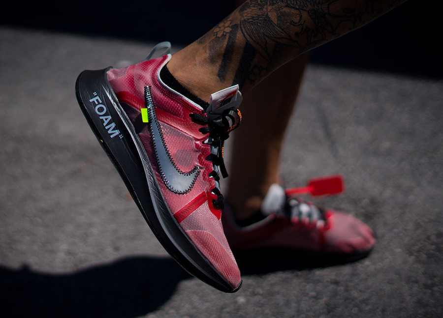 off white pink zoom fly on feet
