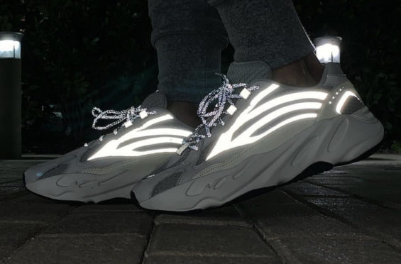 yeezy 700 at night Shop Clothing 