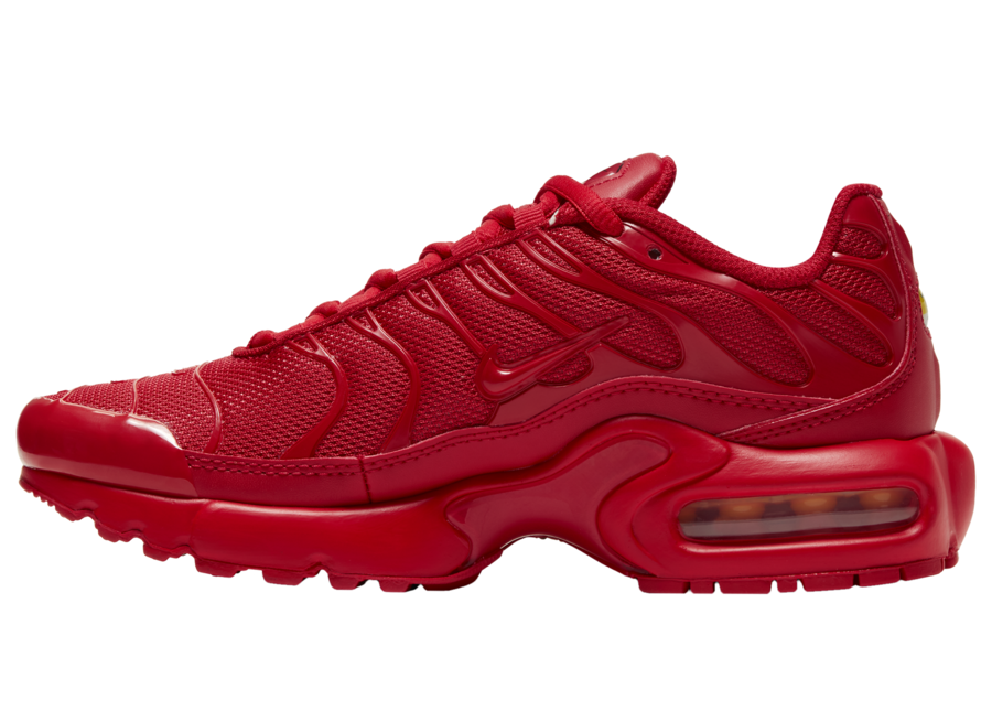 Look: Nike Air Max Plus Triple Red 